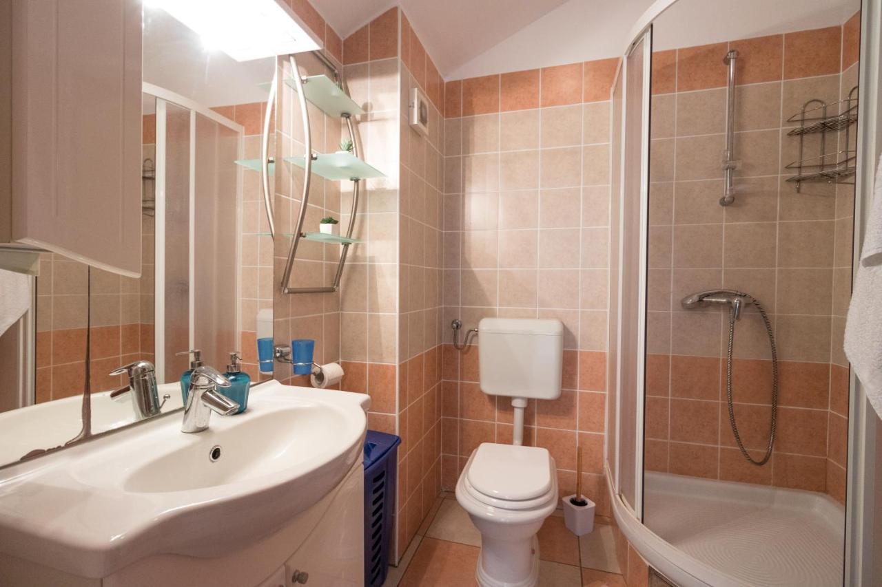 Apartman Nena Turanj Exterior photo