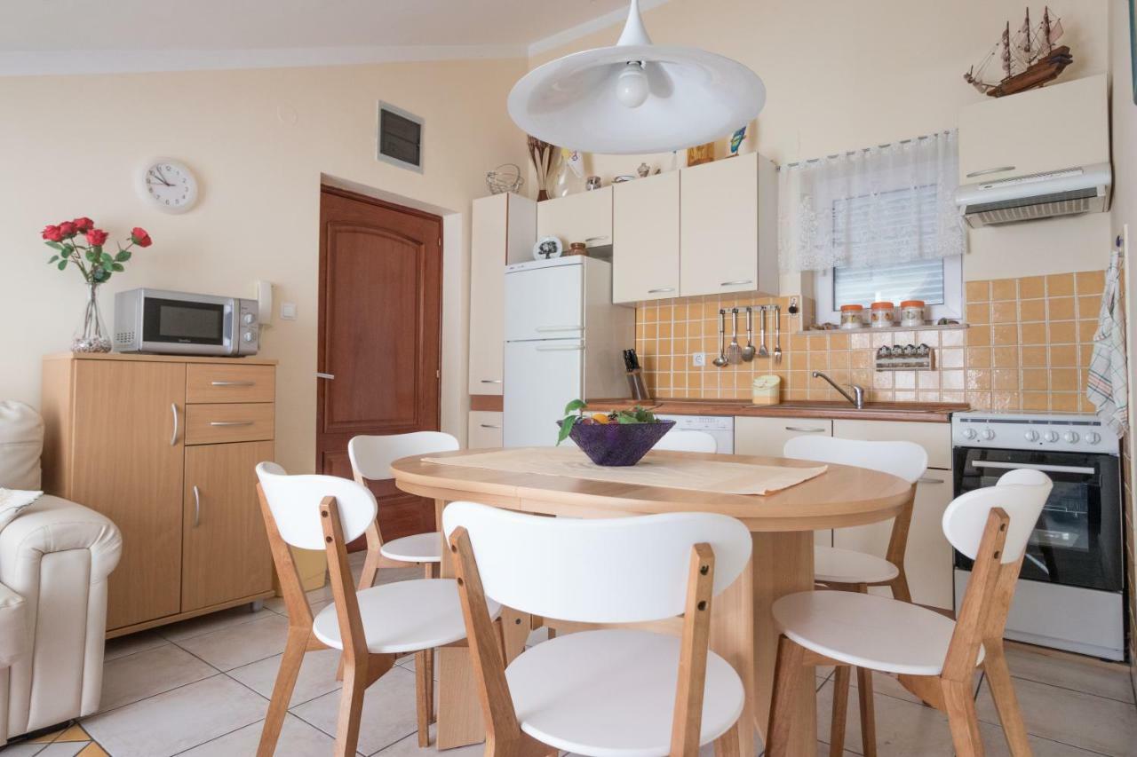 Apartman Nena Turanj Exterior photo